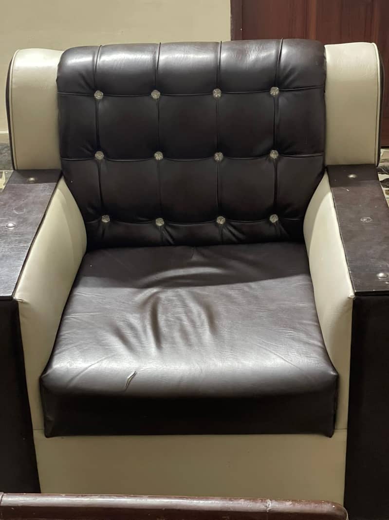 Sofa set condition 10/09 2