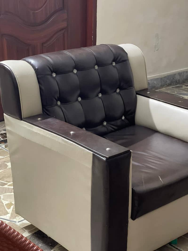 Sofa set condition 10/09 3