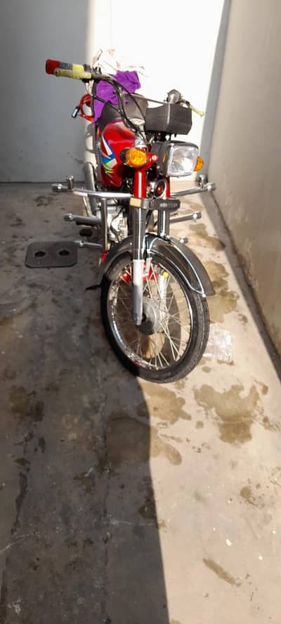 Matro bike good  lakki t paspod book call nmbor 03126335440