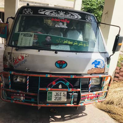 Toyota Hilux down model