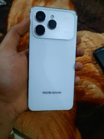 tecno spark 40