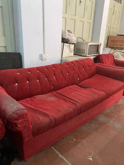 5 seater Sofa for Sale in reasonable price very strong structure.
