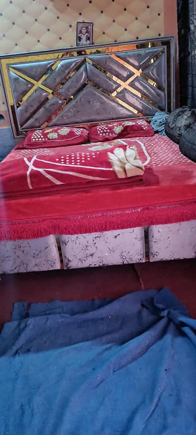 double bed . singar Mez ,and bartan almary.