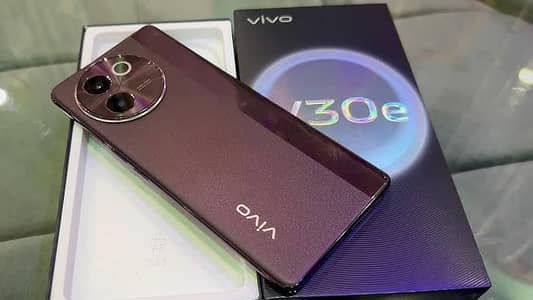 10/10 condition Vivo V30e