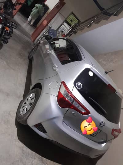 toyota vitz hybrid 1.5 cc total jenuon new car new yokohama tyre