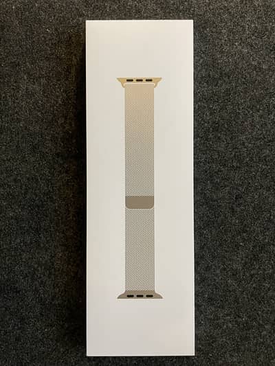 Apple Watch 46mm Natural Milanese Loop S/M