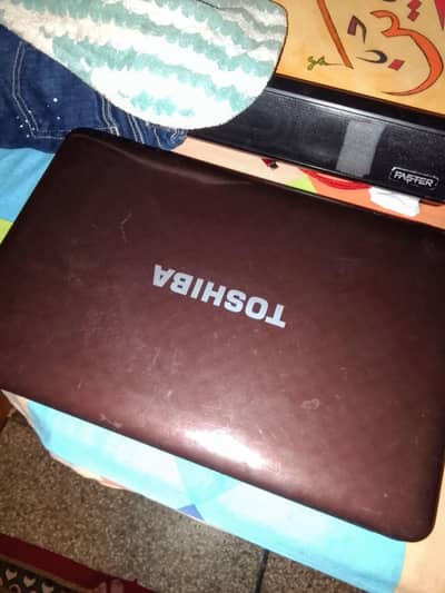 Toshiba i3 laptop windows 7 wale hai par window 10