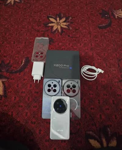 Vivo X200 Pro 16/512 Complete Box Urgent Sale Connect What s App