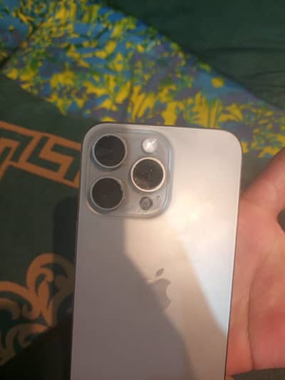 iphone 15 pro max Non pta back broken health 86