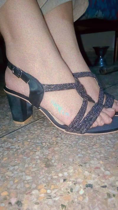 brand new black Glittery Heels size 7 fixed price 1900 new  shad bhagh