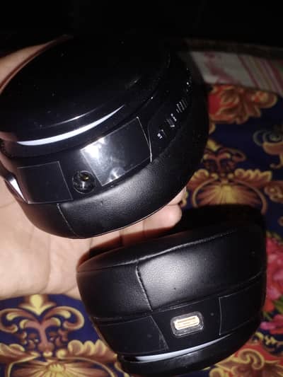 caption 300 wireless gaming headset