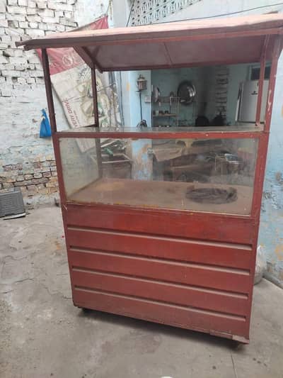 Counter for sale best condition reasonable price