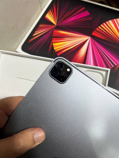 Apple ipad Pro M1 chip 3rd Ganeration for sele WhatsApp 0321=69=14=740