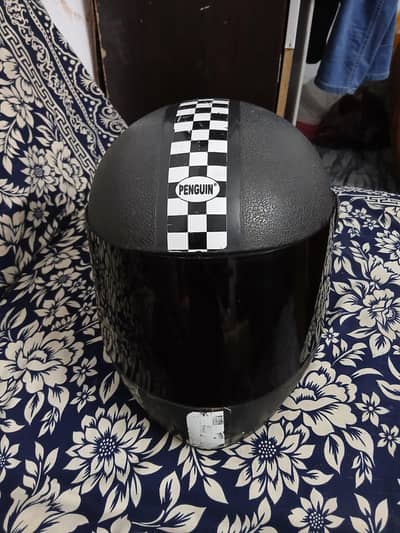 penguion helmat