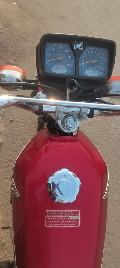 Honda 125 10/10 mint condition gift for honda lovers