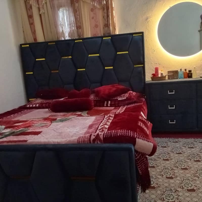 Bed set with 2 side table and dressing 2