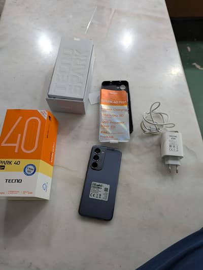 Tecno Spark 40 pro plus