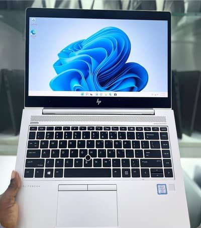 HP ELITEBOOK 840 G5 8GB/256GB SSD CORE i5, Excellent Condition