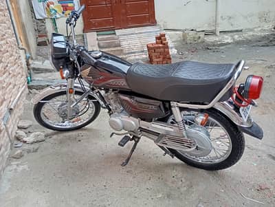 Honda 125 23/24 Black