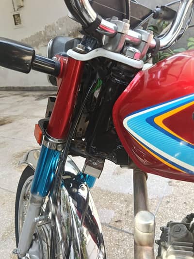 1 hand use baik call and whatsapp 0/3/0/8/8/0/0/2/3/4/6/