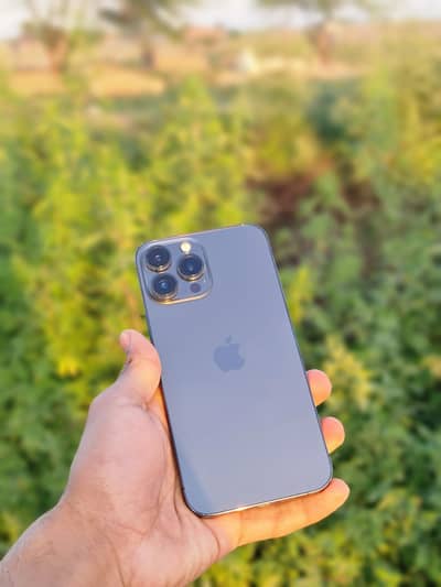 i phone 13 pro max  ( MDM )