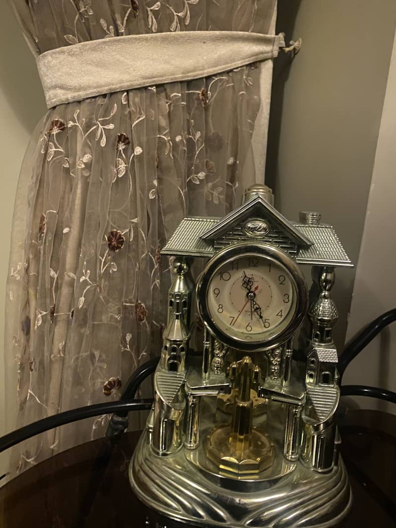 side table clock 3