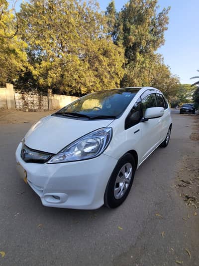 Honda Fit 1.3  Hybrid 2013 model 2016 import