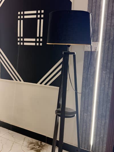 lamp & artificial plant for sale