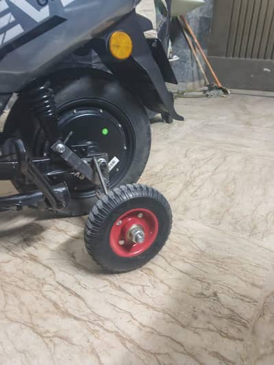SCOOTY TYRE NEW CONDITION.