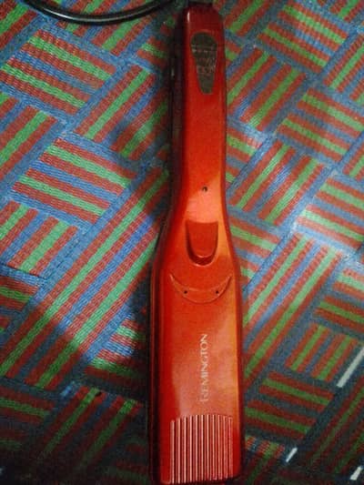 Hair straightener