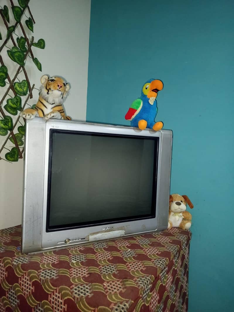 sharp TV 32 inch screen 2