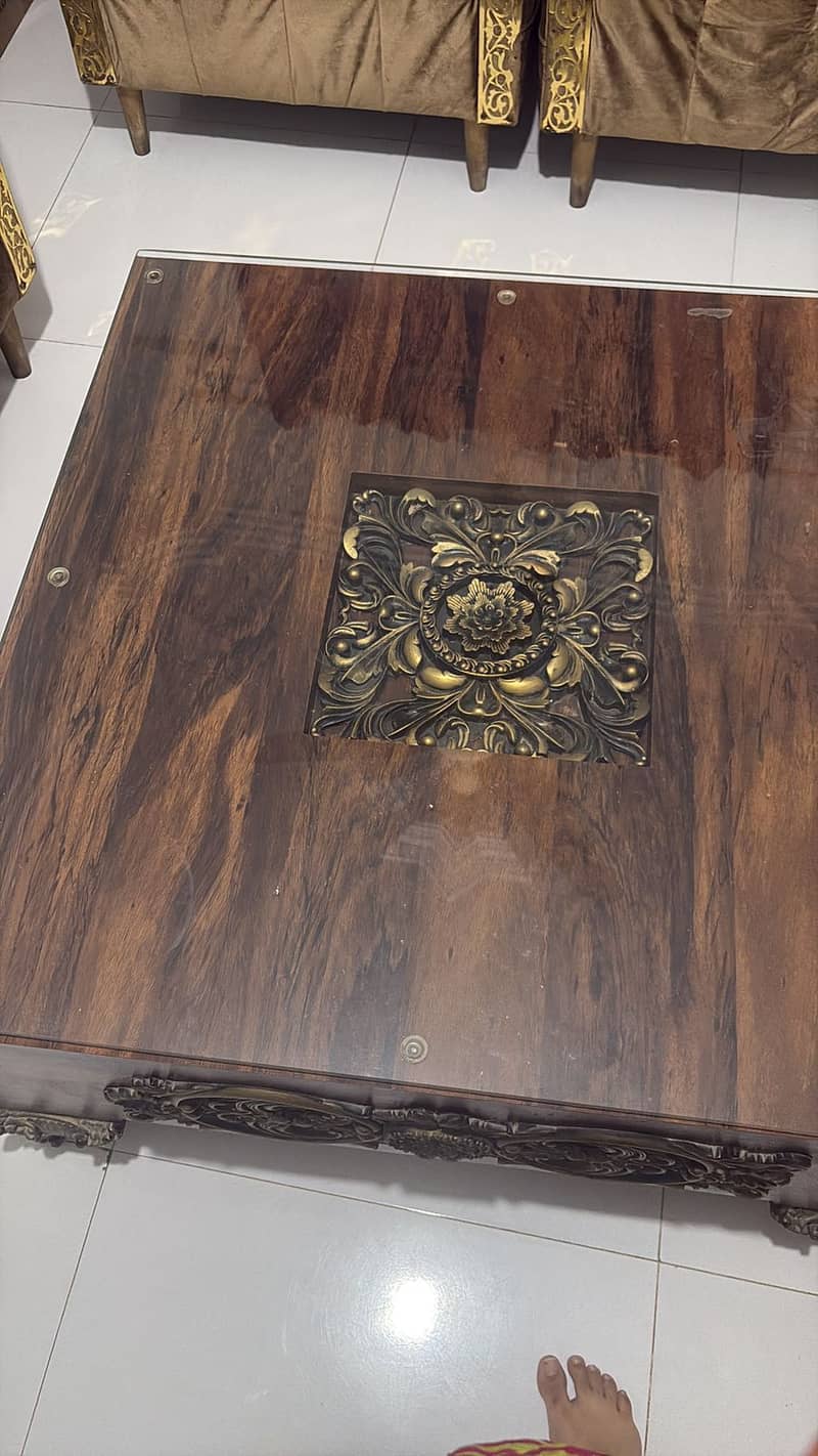 Sofa set with table 4