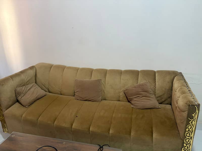 Sofa set with centre table 7