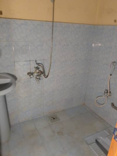 2 bed dd portion available for rent in north Karachi