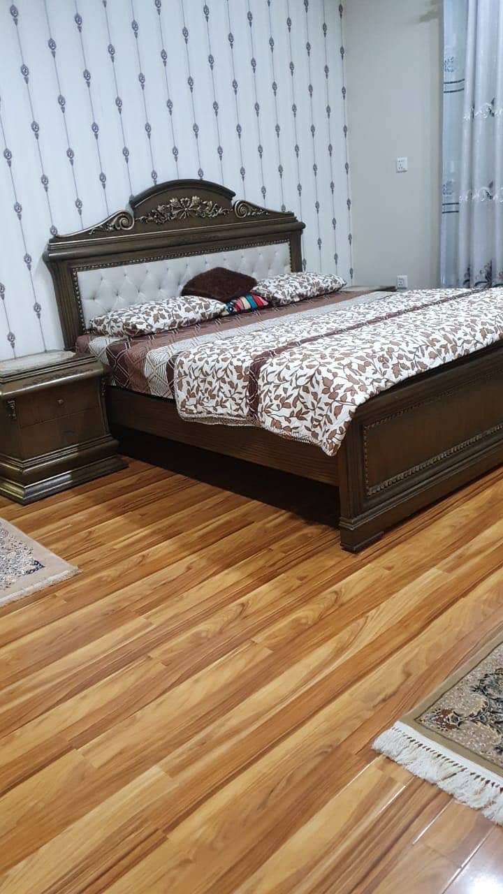 Walnut bed set 2