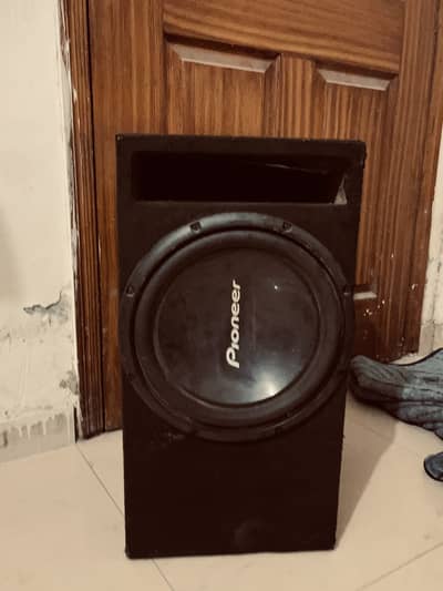 Orignal pioneer woofer or primeir amplifier