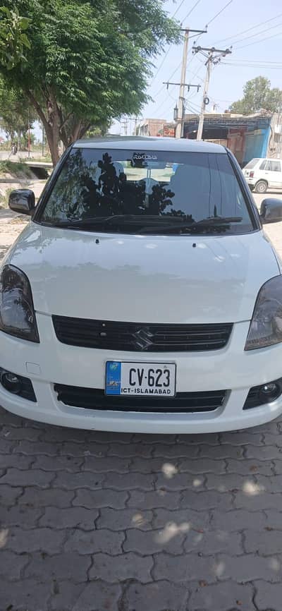 suzuki swift 3rd owmer / family used/AC chill / whatsapp 03008575290
