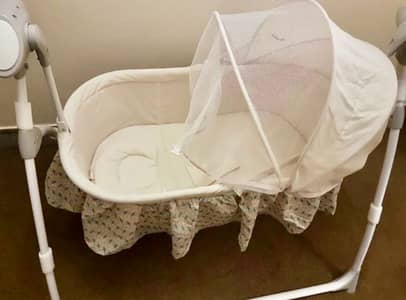 Bambies Baby Swing Foldable Bassinet