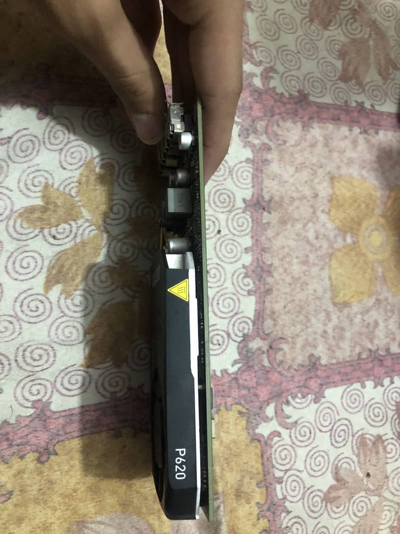 Quadro Nvidia P620 4