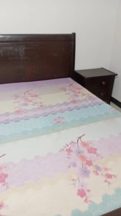 Queen bed for sale