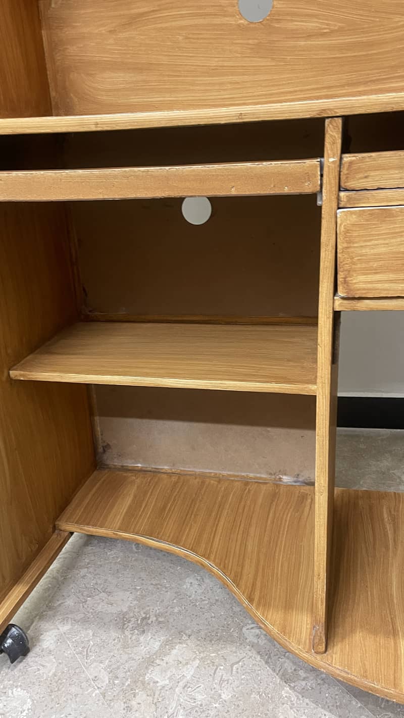 Computer Table newly condition 3