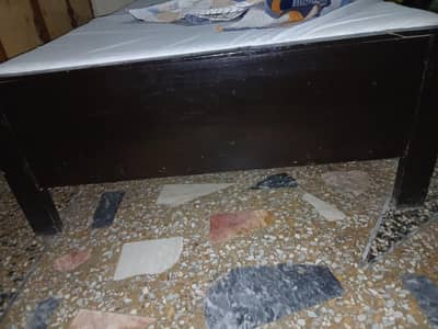 Affordable Single Bed – Like New without matress