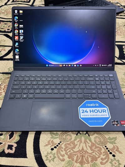 Dell Ryzen 5 with AMD RADEON graphics