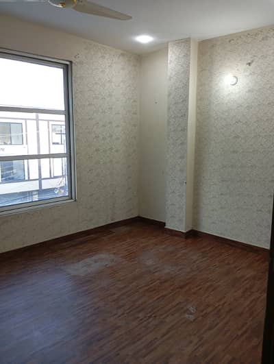 Flate available for Rent silent office