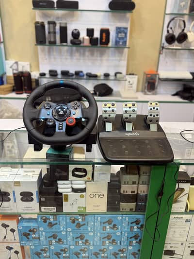 Logitech G29 Driving Force Racing Wheel