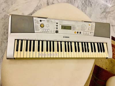Keyboard Yamaha psr E 303