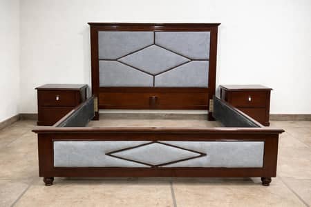 New pure woden shisham bed set