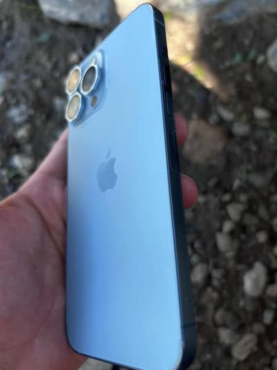 13 pm 256 gb 100 health pta approved physical + e-sim