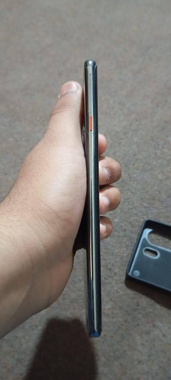 Tecno Camon 40 pro 3