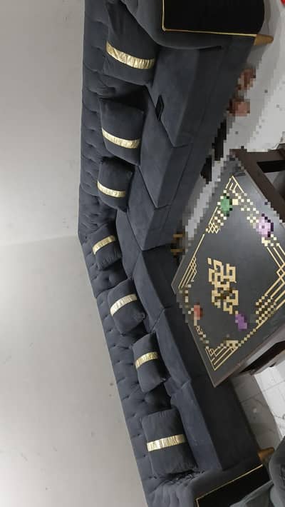 L shaped 7 seater sofa 1 year used 9/10